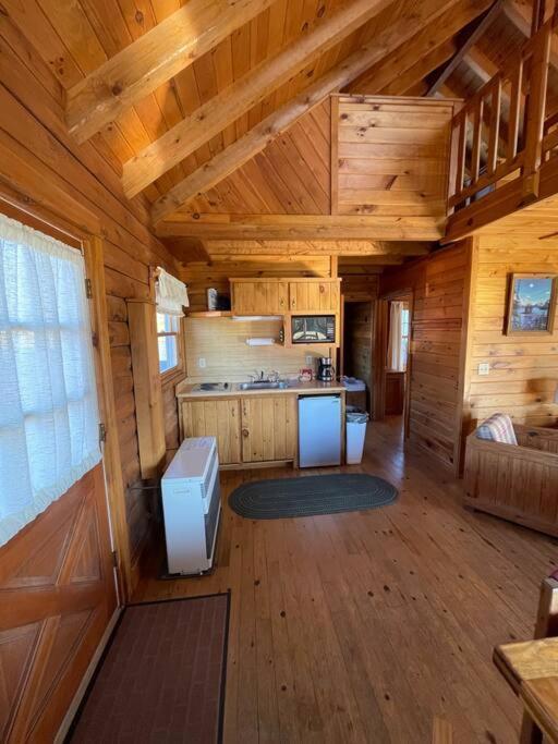 Unity Sky Lodge Jackman Extérieur photo